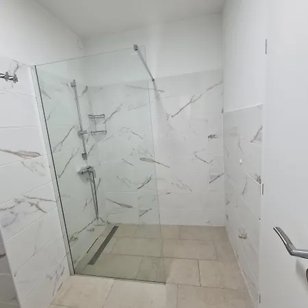 Vandrarhem Letovisce Primarija Kurta Kanclerja Punat